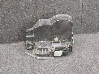 замок двери передней правой BMW 5 серия F07/F10/F11 (2009 - 2013), 3.0 л., бензин, АКПП, седан, 7229458