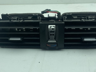 дефлектор обдува салона BMW 3 серия F30/F31/F34 F31 2014, 2.0 л., N47 D20 C, дизель, МКПП, синий, универсал, полный привод, правый руль, 9218552