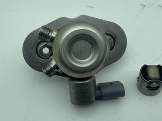 ТНВД BMW Z4 E89 2013, 2.0 л., i, N20 B20 A, бензин, АКПП, родстер, задний привод, 7584461