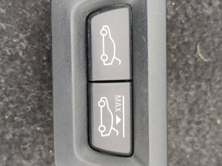 кнопка открытия багажника BMW 5 серия F07/F10/F11 2011, 3.0 л., D, N57 D30 A, дизель, АКПП, хетчбэк 5 дв., задний привод, правый руль, 9194912