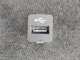 разъем AUX / USB BMW 5 серия F07/F10/F11 F10 2012, 2.0 л., дизель, АКПП, седан, 9167196