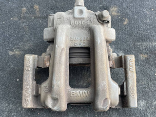 суппорт задний левый BMW 4 серия F32/F33 F32 2015, 2.0 л., N47 D20 C, дизель, АКПП, 475, купе, правый руль