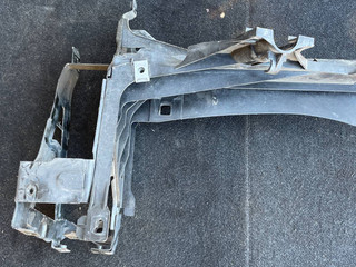 крепление фары правой BMW 7 серия F01/F02 2011, 3.0 л., дизель, АКПП, седан, правый руль, 7184160