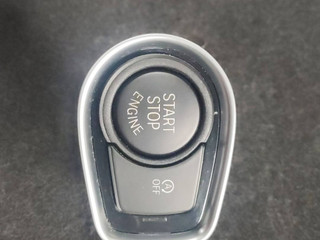 кнопка запуска двигателя BMW X2 F39 2018, 2.0 л., i, B48 A20 A, бензин, АКПП, внедорожник 5 дв., передний привод, правый руль, 9289136