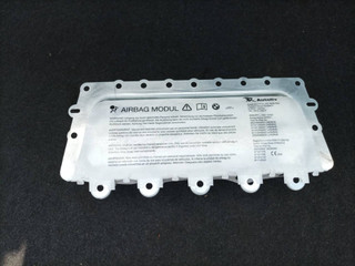подушка безопасности пассажира BMW 6 серия F12/F13 [рестайлинг] F06 2016, 4.0 л., дизель, АКПП, красный, седан, задний привод, правый руль, 9147023