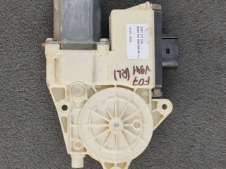 моторчик стеклоподъемника задний левый BMW 5 серия F07/F10/F11 2010, 4.4 л., N63 B44 A, бензин, АКПП, хетчбэк 5 дв., 840311309, 0130822522