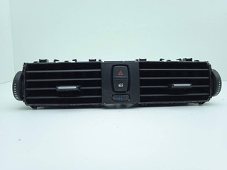 дефлектор обдува салона BMW 3 серия F30/F31/F34 2013, 2.0 л., D, дизель, МКПП, седан, задний привод, 9218552