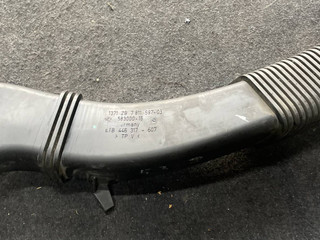 патрубок воздушного фильтра BMW 5 серия F07/F10/F11 F10 2011, 3.0 л., N57 D30 A, дизель, МКПП, седан, задний привод, 7811597