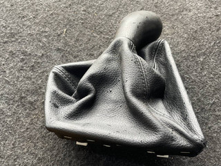 чехол рычага КПП BMW 5 серия F07/F10/F11 F10 2011, 3.0 л., N57 D30 A, дизель, МКПП, седан, задний привод
