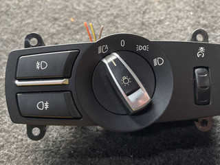 переключатель света BMW 5 серия F07/F10/F11 F10 2011, 3.0 л., N57 D30 A, дизель, МКПП, седан, задний привод, 9192744