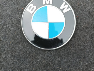 эмблема BMW 3 серия F30/F31/F34 F30 2012, 2.0 л., N20 B20 A, бензин, АКПП, черный, седан, задний привод, правый руль, 8219237
