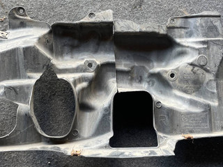 кожух (защита) рулевого механизма BMW 6 серия F06/F12/F13 F06 2014, 4.0 л., дизель, a300, седан, 7185170