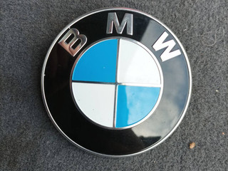 эмблема BMW 3 серия F30/F31 [рестайлинг] F30 2016, 1.5 л., i, B38 B15 A, бензин, МКПП, а300, седан, задний привод, правый руль, 8219237