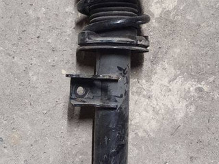 амортизатор передний правый BMW 5 серия F07/F10/F11 (2009 - 2013), 3.5 л., бензин, АКПП