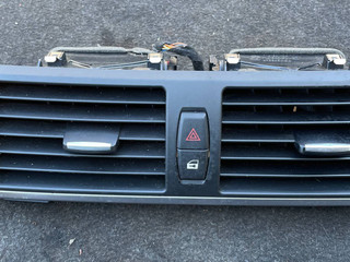 дефлектор обдува салона BMW X5 E70 2008, 3.5 л., D, M57D30 (306D5), дизель, АКПП, 475, внедорожник 5 дв., полный привод, правый руль, 7161801