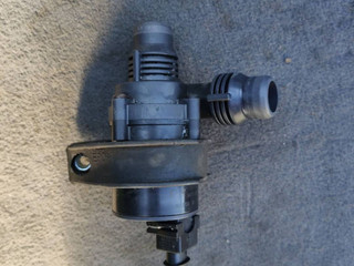 насос антифриза дополнительный BMW X5 E70 2008, 3.5 л., D, M57D30 (306D5), дизель, АКПП, 475, внедорожник 5 дв., полный привод, правый руль, 64116951549