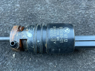 насос (моторчик) омывателя стекла BMW X5 E70 2008, 3.5 л., D, M57D30 (306D5), дизель, АКПП, 475, внедорожник 5 дв., полный привод, правый руль, 6934160