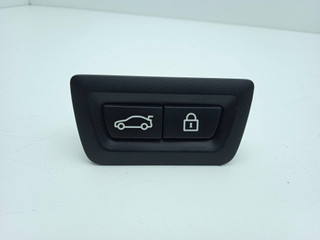 кнопка открытия багажника BMW 5 серия G30/G31 G31 2017, 3.0 л., B57 D30 A, дизель, АКПП, универсал, полный привод, 9275121