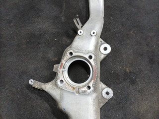 кулак поворотный левый BMW X5 F15 2016, 3.0 л., N57 D30 A, дизель, АКПП, a52, внедорожник 5 дв., полный привод, правый руль, 6869869