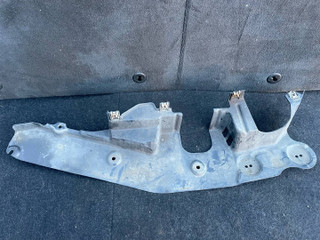 кожух (защита) рулевого механизма BMW X5 F15 2016, 3.0 л., N57 D30 A, дизель, АКПП, a52, внедорожник 5 дв., полный привод, правый руль, 7325399