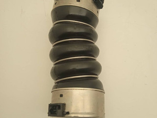 патрубок интеркулера BMW 7 серия F01/F02 [рестайлинг] F02 2014, 3.0 л., N57 D30 A, дизель, АКПП, серый, седан, задний привод, правый руль, 8513451