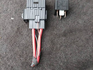 реле (прочие) BMW 5 серия F07/F10/F11 2011, 3.0 л., N57 D30 A, дизель, АКПП, хетчбэк 5 дв., задний привод, правый руль, 6901469, 8380420