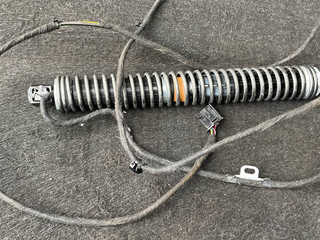 амортизатор крышки багажника (3-5 двери) BMW 7 серия F01/F02 F01 2009, 4.0 л., дизель, АКПП, imperial-blau brillant metallic, седан, задний привод, правый руль, 7120099