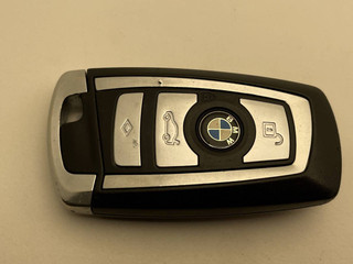 ключ BMW 7 серия F01/F02 F01 2009, 4.0 л., дизель, АКПП, imperial-blau brillant metallic, седан, задний привод, правый руль