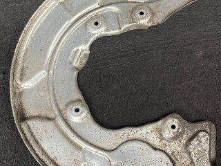 защитный кожух тормозного механизма BMW 5 серия G30/G31 G30 2019, 2.0 л., i, B48 B20 A, бензин, АКПП, a90, седан, задний привод, правый руль, 6861801