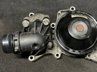 помпа BMW 5 серия F07/F10/F11 2012, 3.0 л., дизель