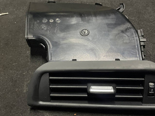 дефлектор обдува салона BMW 7 серия F01/F02 F01 2009, 3.0 л., N57 D30 A, дизель, АКПП, седан, задний привод, правый руль, 9113794