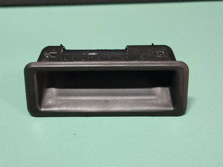 ручка открывания багажника BMW X6 E71/E72 E71 2011, 4.4 л., N63 B44 A, бензин, АКПП, внедорожник 5 дв., 7118158