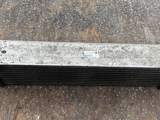 интеркулер BMW 7 серия F01/F02 [рестайлинг] F02 2014, 3.0 л., N57 D30 A, дизель, АКПП, серый, седан, задний привод, правый руль, 7805629