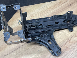 крепление фары левой BMW 6 серия F06/F12/F13 F06 2012, 4.0 л., D, дизель, АКПП, седан, задний привод, правый руль, 7211519
