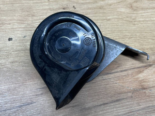 сигнал (клаксон) BMW 6 серия F06/F12/F13 F06 2012, 4.0 л., D, дизель, АКПП, седан, задний привод, правый руль