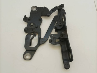 петля капота левая BMW 6 серия F06/F12/F13 F06 2012, 4.0 л., D, дизель, АКПП, седан, задний привод, правый руль, 7249887