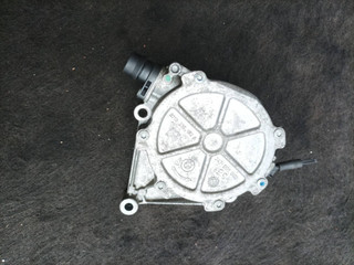 насос вакуумный BMW 3 серия F30/F31/F34 F30 2012, 2.0 л., N20 B20 A, бензин, АКПП, черный, седан, задний привод, правый руль, 7640279