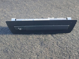 панель управления BMW 5 серия F07/F10/F11 2012, 3.0 л., N57 D30 A, дизель, хетчбэк 5 дв., задний привод, правый руль, 9220050