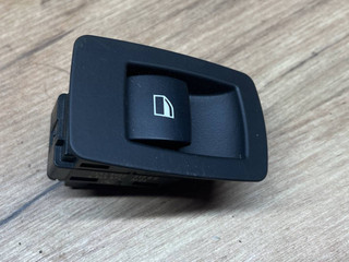 кнопка стеклоподъемника двери BMW X6 E71/E72 2011, 4.4 л., бензин, АКПП, внедорожник 5 дв., 6945874