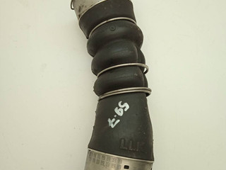 патрубок интеркулера BMW 5 серия F07/F10/F11 2011, 3.0 л., N57 D30 A, дизель, АКПП, хетчбэк 5 дв., задний привод, правый руль, 7800144