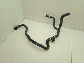 патрубок радиатора BMW 2 серия F44 2022, 1.5 л., i, B38 A15 A, бензин, АКПП, белый(300), седан, передний привод, правый руль, 9843682