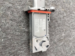 расходомер воздуха BMW 2 серия F44 2022, 1.5 л., i, B38 A15 A, бензин, АКПП, белый(300), седан, передний привод, правый руль, 8583496, 0281006597