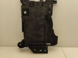 подкапотный пластик BMW 1 серия F40 2020, 1.5 л., i, B38 A15 A, бензин, АКПП, b39, хетчбэк 5 дв., задний привод, правый руль, 9387574