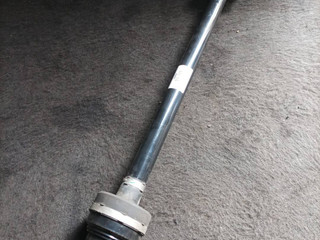 полуось задняя (приводной вал, ШРУС) BMW 5 серия G30/G31 G30 2018, 3.0 л., B57 D30 A, дизель, АКПП, синий, седан, полный привод, правый руль, 8664628
