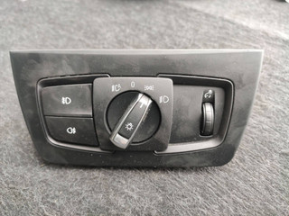 переключатель света BMW 4 серия F32/F33 F32 2016, 2.0 л., N47 D20 C, дизель, АКПП, 475, купе, задний привод, правый руль, 9265303