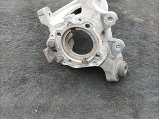кулак задний левый BMW X5 F15 2017, 3.0 л., дизель, 6877217