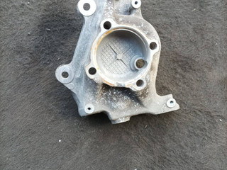 кулак поворотный правый BMW Z4 E89 (2009 - 2016), 2.0 л., i, N20 B20 B, бензин, МКПП, b39 mineral-grau metallic, родстер, задний привод, правый руль, 6773210