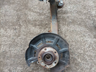 кулак задний правый BMW Z4 E89 (2009 - 2016), 2.0 л., i, N20 B20 B, бензин, МКПП, b39 mineral-grau metallic, родстер, задний привод, правый руль