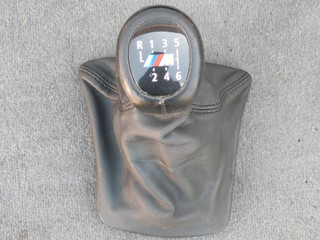 чехол рычага КПП BMW Z4 E89 (2009 - 2016), 2.0 л., i, N20 B20 B, бензин, МКПП, b39 mineral-grau metallic, родстер, задний привод, правый руль, 2284094