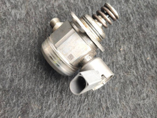 ТНВД BMW 5 серия F07/F10/F11 2012, 4.4 л., N63 B44 A, бензин, АКПП, седан, 7595339, 0261520144